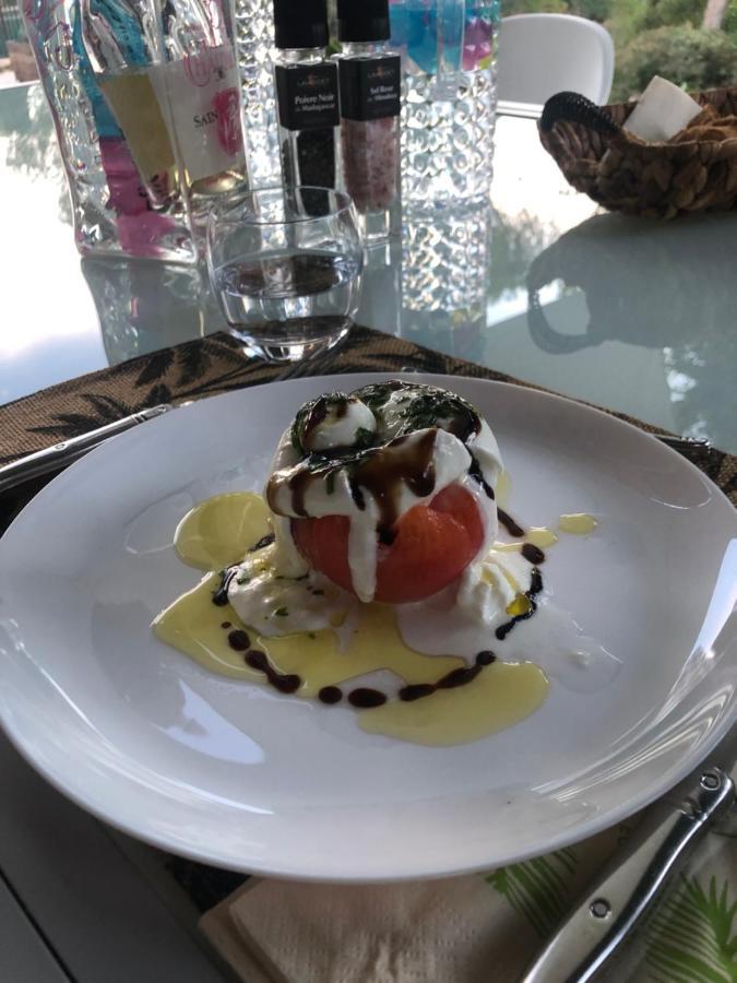Guest House Encantada Ним Екстериор снимка